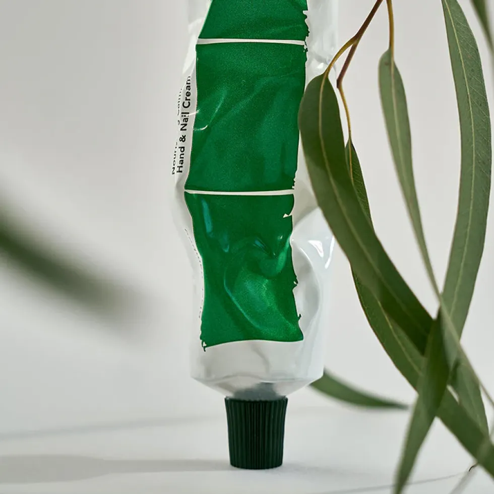 Black Bamboo Nourishing Calming Hand & Nail Cream