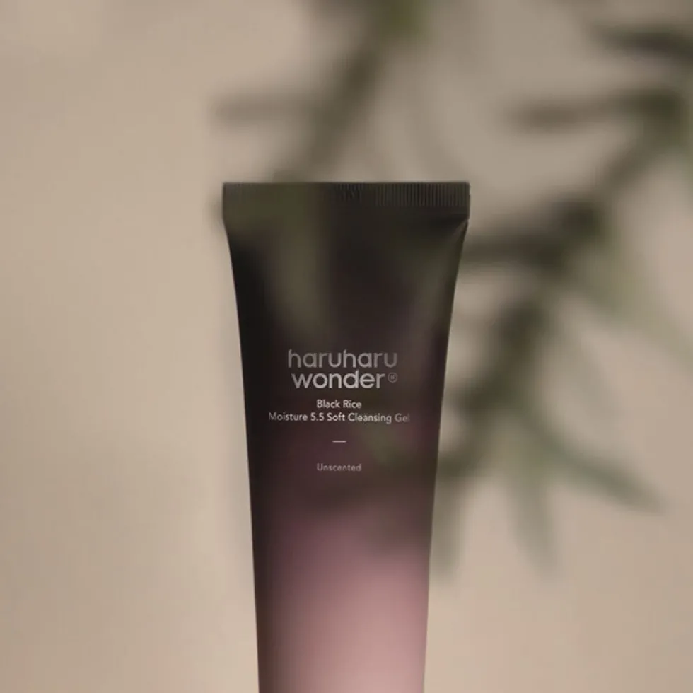 Black Rice Moisture 5.5 Soft Cleansing Gel