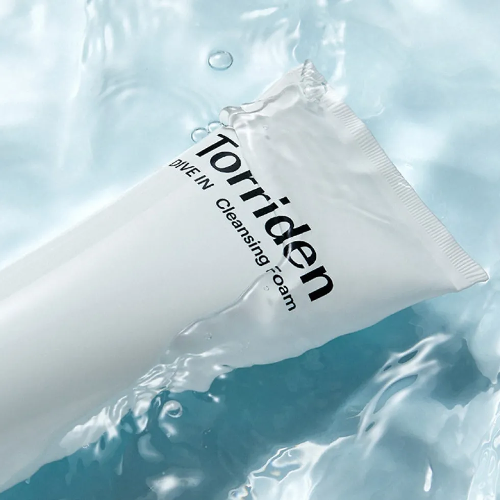 DIVE-IN Low Molecular Hyaluronic Acid Cleansing Foam