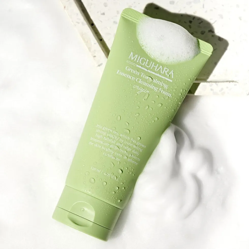 Green Tea Calming Essence Cleansing Foam Origin