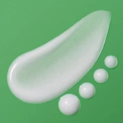 Green Tea Hyaluronic Glow Eye & Face Ball