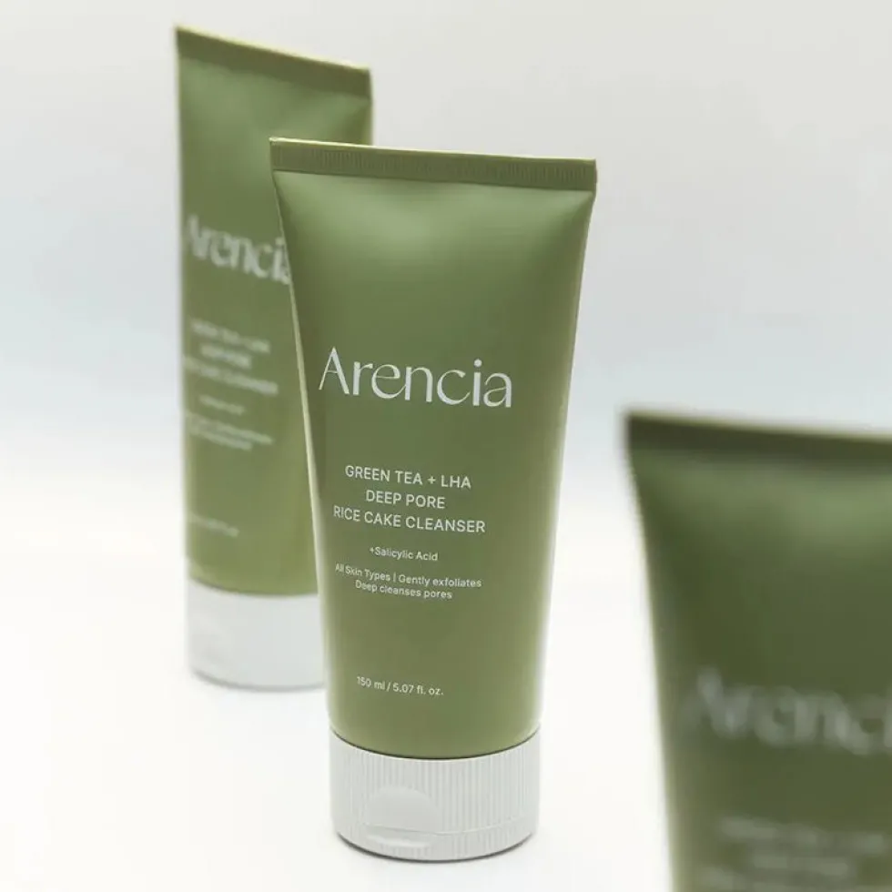 Green Tea + LHA Deep Pore Rice Cake Cleanser