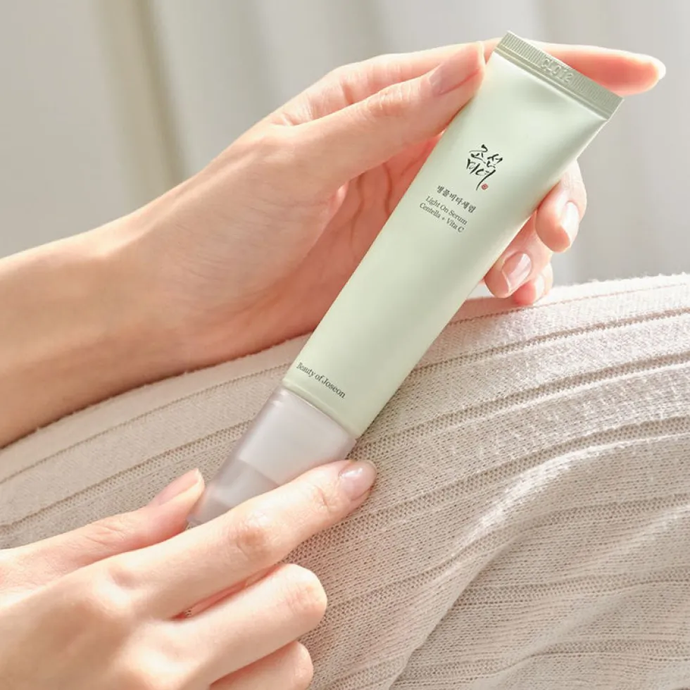 Light On Serum Centella + Vita C