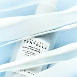 Madagascar Centella Hyalu-Cica Gentle Cleansing Milk