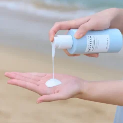 Madagascar Centella Hyalu-Cica Gentle Cleansing Milk