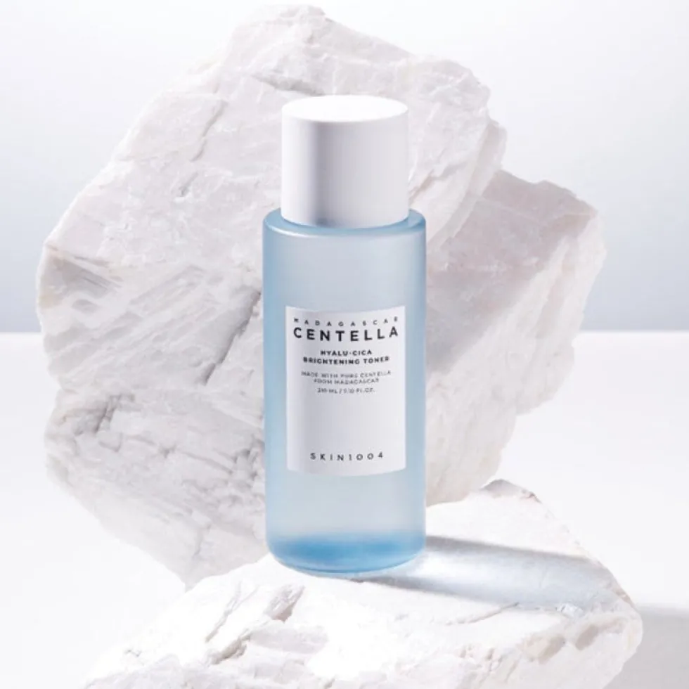 Madagascar Centella Hyalu-Cica Brightening Toner
