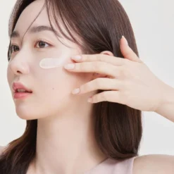 No.3 Porcelain Base-skip Tone Up Beige SPF50+