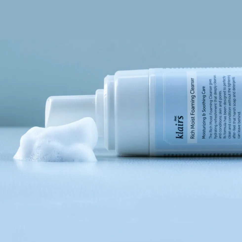 Rich Moist Foaming Cleanser