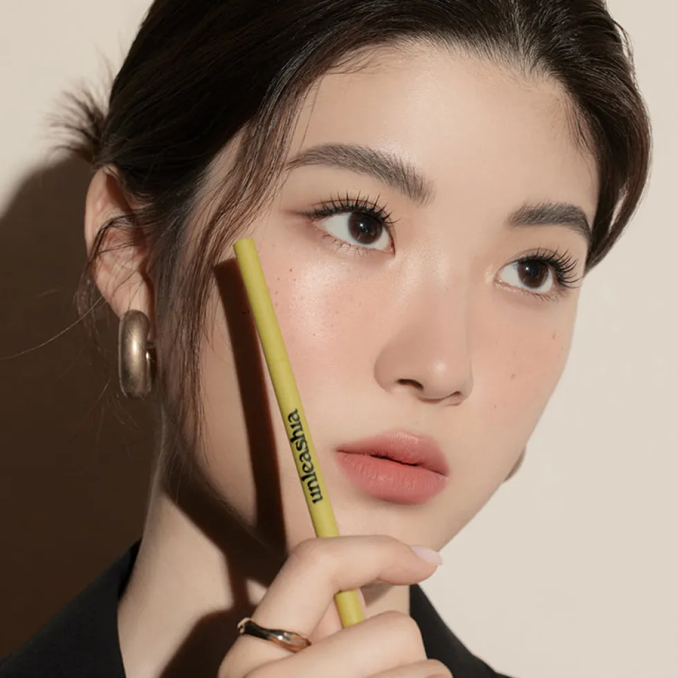 Shaper Defining Eyebrow Pencil