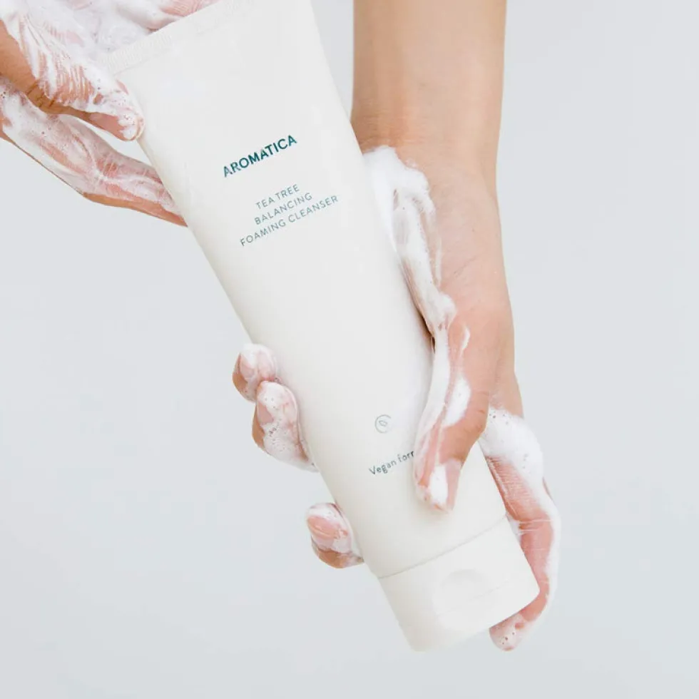Tea Tree Balancing Foaming Cleanser